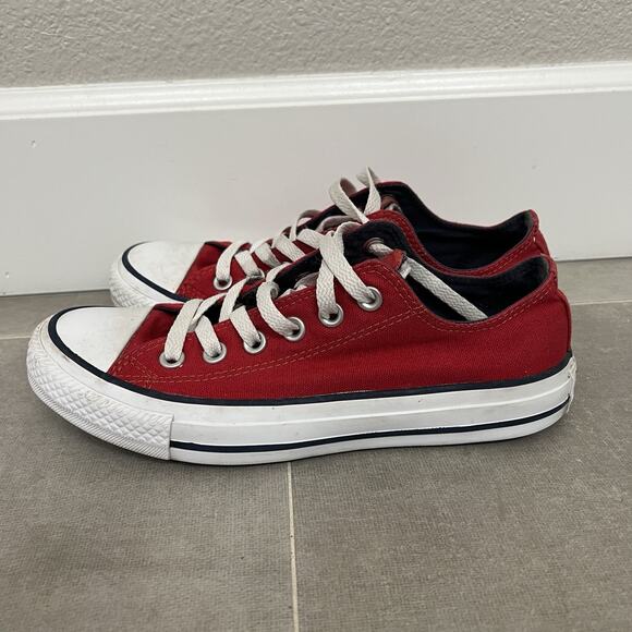 Converse Chuck Taylor All Star Mens 5/Womens 7 Red Low Top Casual Shoes - Picture 3 of 7